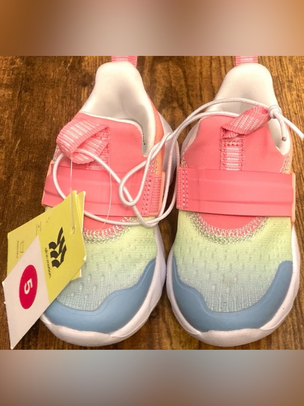 Toddler Dannie Slip-on Performance Sneakers - All in Motion 
Size 5T new
